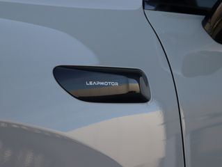 Leapmotor C10