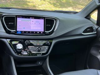 Chrysler Pacifica