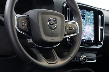 Volvo EX40