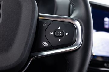 Volvo EX40