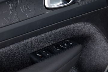 Volvo EX40