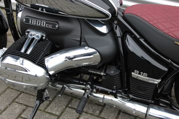 BMW R 18