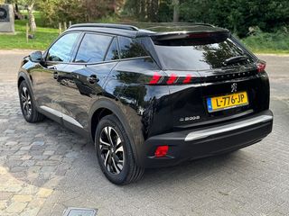 Peugeot e-2008