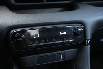 Mazda 2 Hybrid