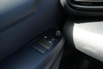 Mazda 2 Hybrid
