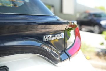 Mazda 2 Hybrid