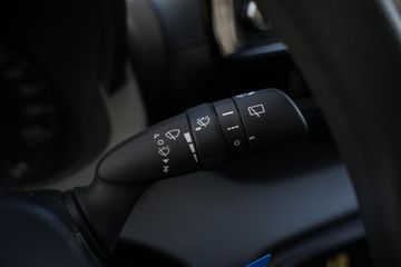 Mazda 2 Hybrid