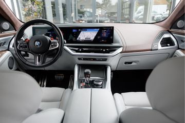 BMW XM