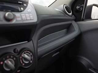 Nissan Pixo