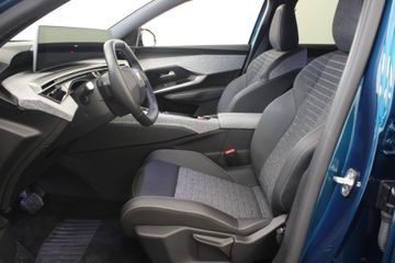 Peugeot e-3008