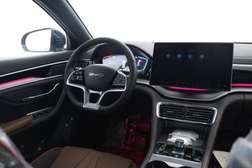 BYD SEAL U