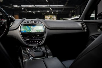 Aston Martin DBX