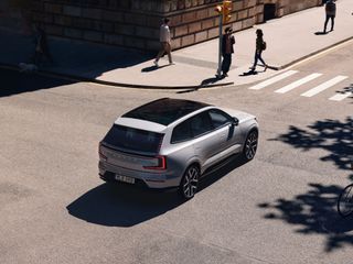 Volvo EX90