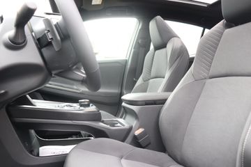 Toyota C-HR+