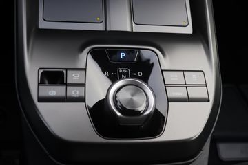 Toyota C-HR+