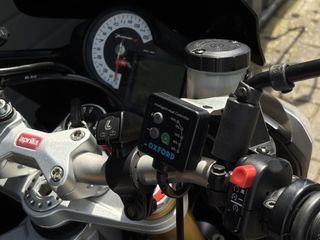 Aprilia Tuono V4