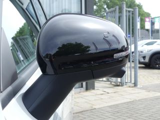 Leapmotor B10