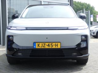 Leapmotor B10