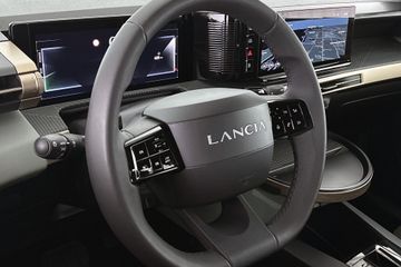 Lancia Ypsilon