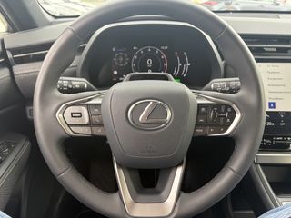 Lexus LBX