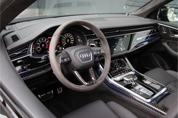 Audi RSQ8