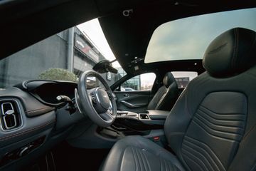 Aston Martin DBX