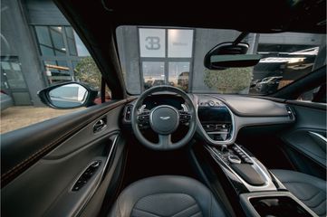 Aston Martin DBX