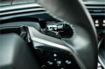 Peugeot e-3008