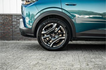 Peugeot e-3008