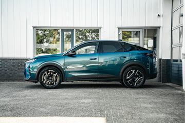 Peugeot e-3008