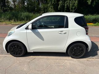 Toyota iQ