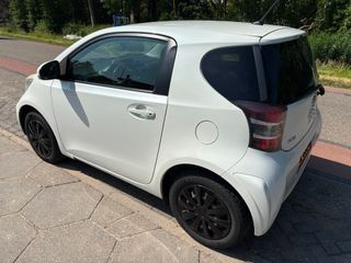 Toyota iQ