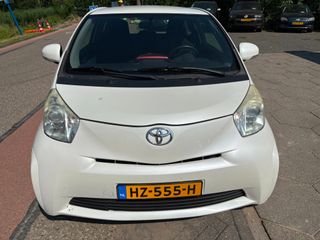 Toyota iQ