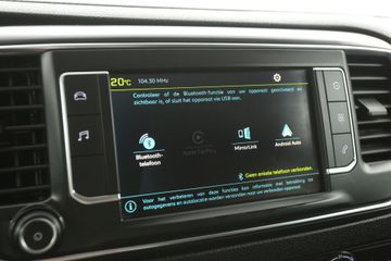 Peugeot e-Traveller