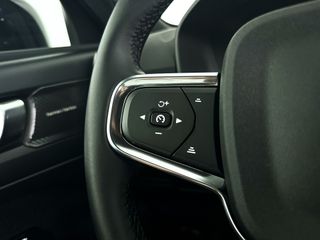 Volvo EX40
