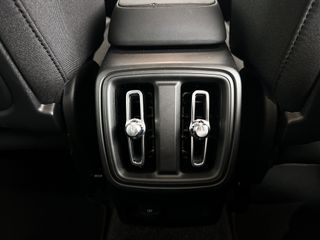 Volvo EX40