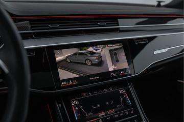 Audi S8
