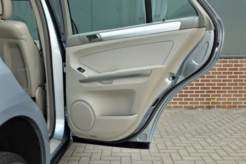 Mercedes-Benz M-Klasse