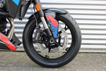 BMW F 900 R