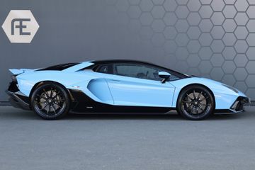 Lamborghini Aventador