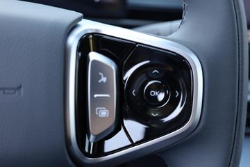 Geely E5