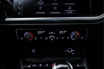 Audi RSQ3