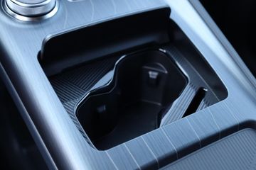 Geely E5