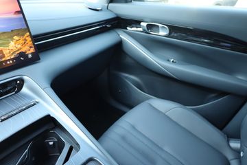 Geely E5