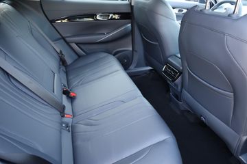 Geely E5