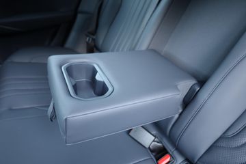 Geely E5