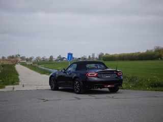 Abarth 124 Spider