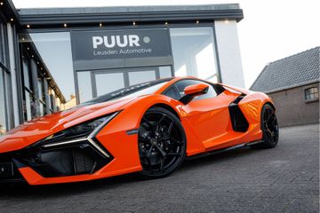 Lamborghini Revuelto