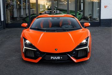 Lamborghini Revuelto