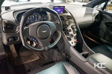 Aston Martin V12 Vanquish
